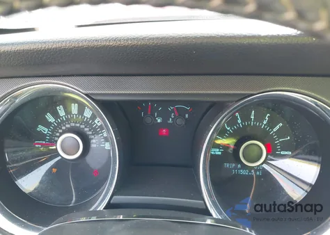 2013 Ford Mustang V6 z USA, uszkodzony, nr VIN 1ZVBP8AM8D5203535